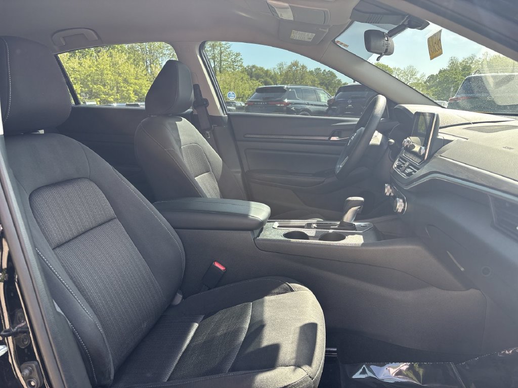 Certified 2025 Nissan Altima 2.5 SV FWD image 19
