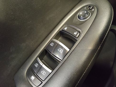 Used 2019 INFINITI QX50 Essential w/ Premium Heat Package image 27