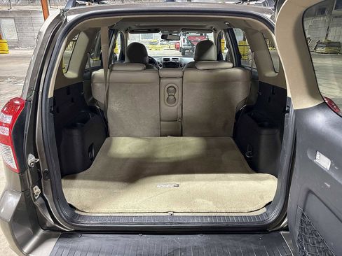 Used 2009 Toyota RAV4 Limited image 10