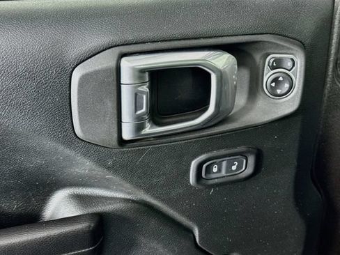 Used 2021 Jeep Wrangler Unlimited Sport AWD/4WD image 21
