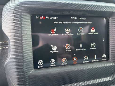 Used 2018 Jeep Wrangler Unlimited Sahara w/ Cold Weather Group image 20