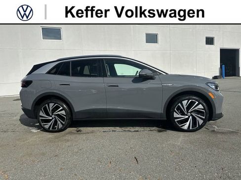 New 2025 Volkswagen ID.4 Pro S Plus AWD/4WD image 6