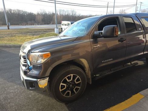 Used 2014 Toyota Tundra SR5 w/ TRD Off Road Package image 6