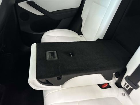 Used 2022 Tesla Model Y Performance image 18