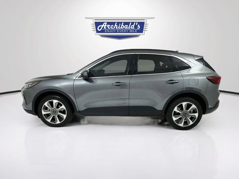 Used 2024 Ford Escape Platinum AWD/4WD image 4