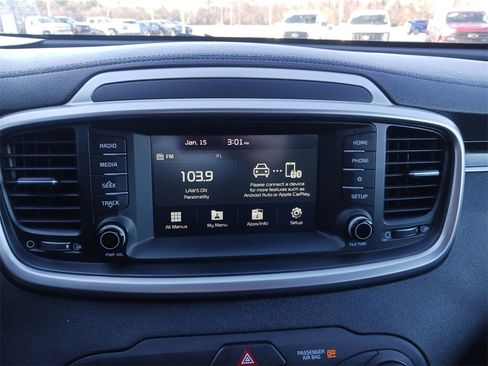 Used 2019 Kia Sorento L image 20