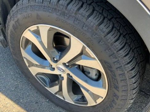 Used 2022 Subaru Outback Limited AWD/4WD image 3