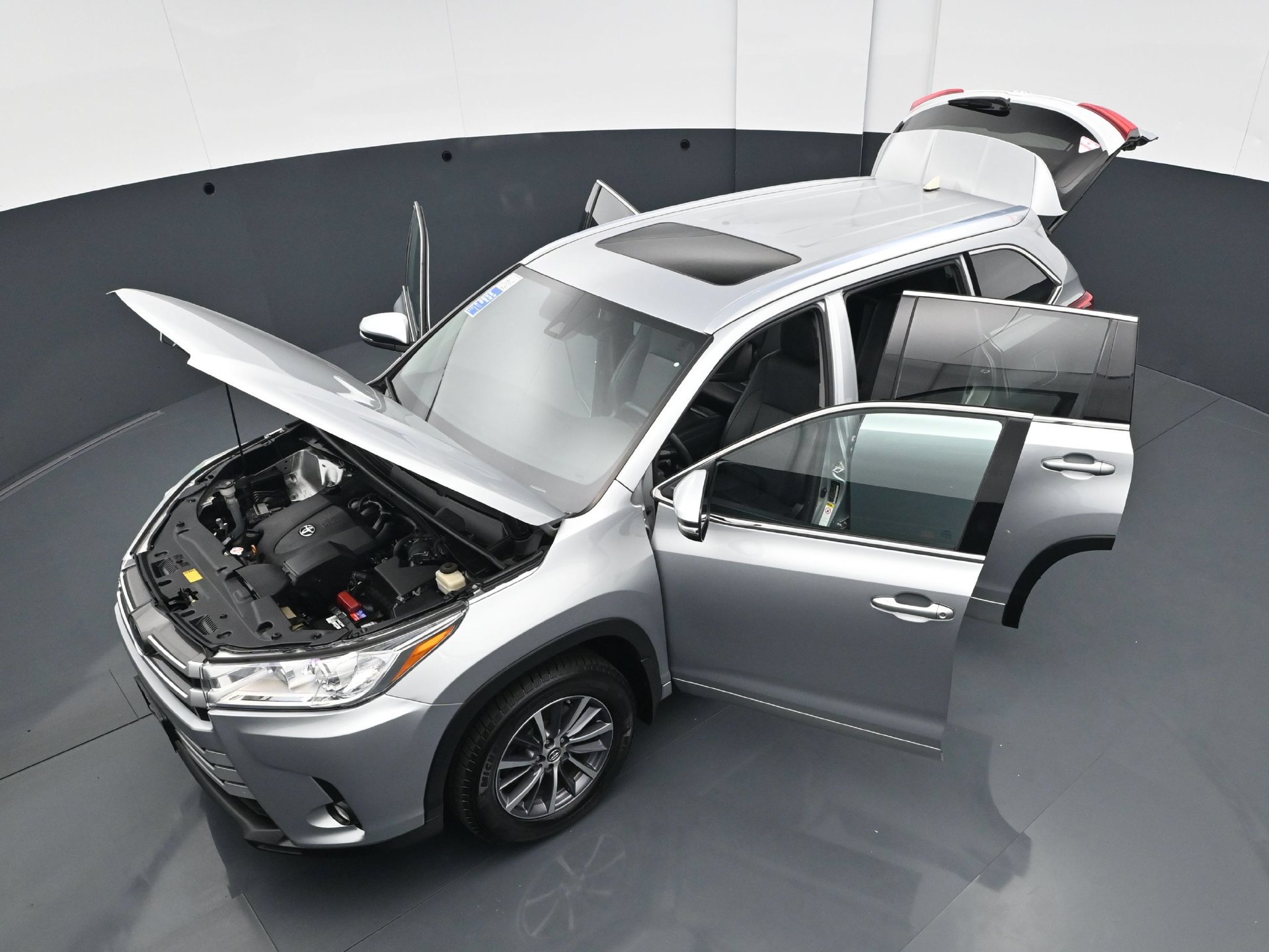 Used 2018 Toyota Highlander XLE AWD/4WD image 41