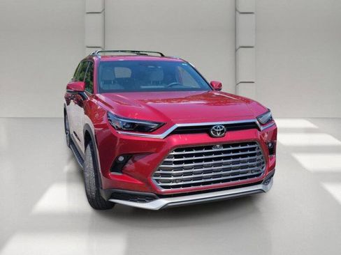 Used 2025 Toyota Grand Highlander AWD Hybrid image 3