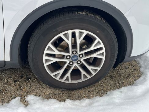 Used 2022 Ford Escape SEL image 6