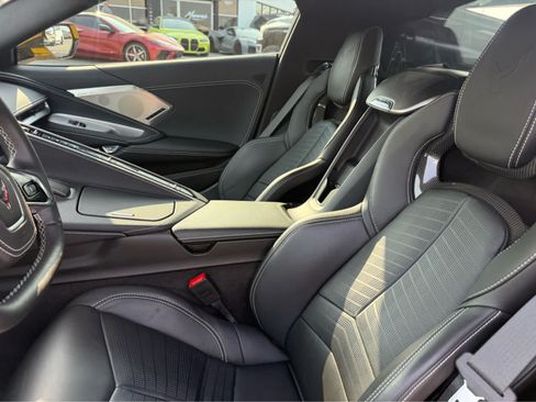 Used 2025 Chevrolet Corvette Stingray Preferred Cpe RWD image 6
