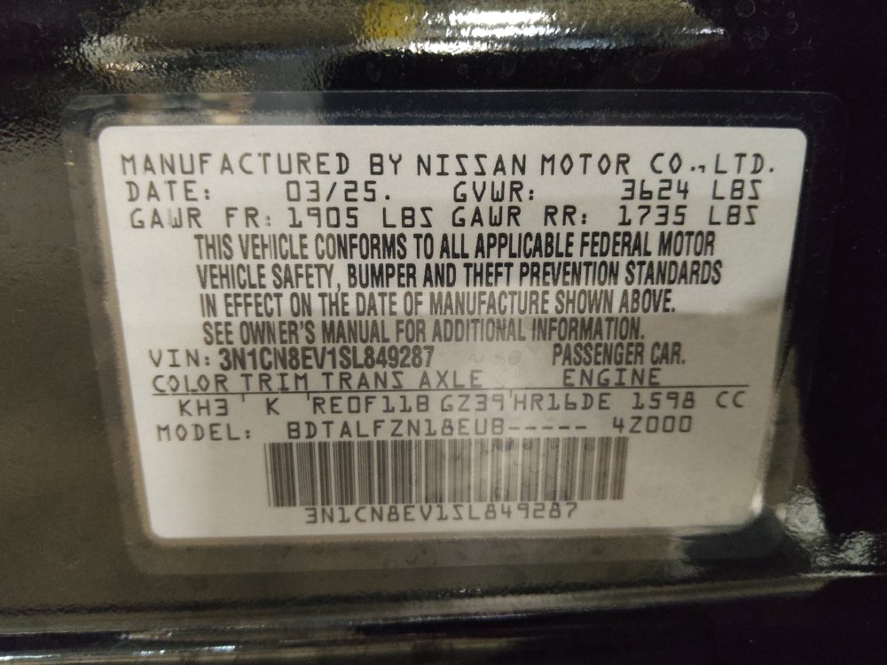 Used 2025 Nissan Versa SV FWD image 33