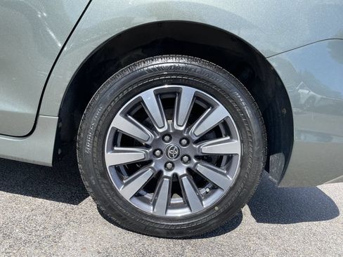 Used 2020 Toyota Sienna LE AWD/4WD image 10