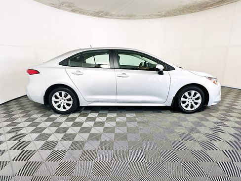 Certified 2025 Toyota Corolla LE FWD image 2