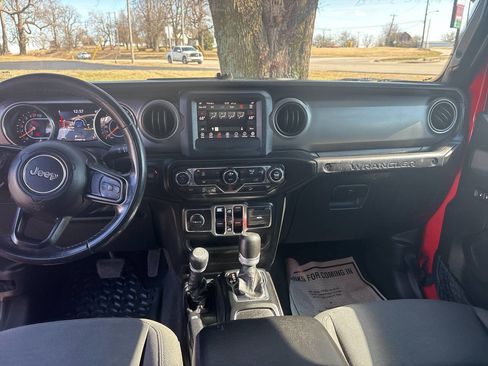 Used 2019 Jeep Wrangler Unlimited Sport S image 27