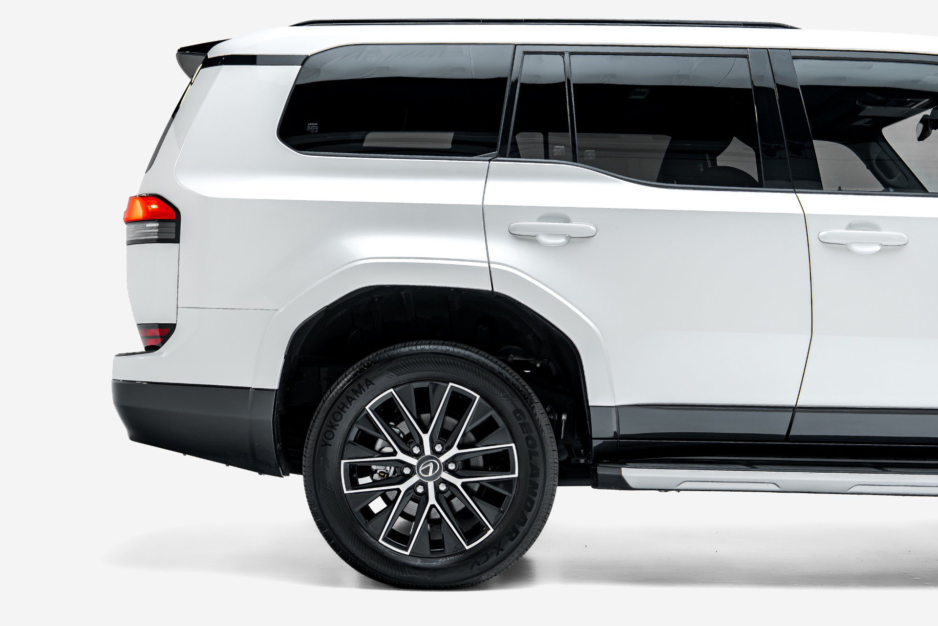 Used 2024 Lexus GX 550 w/ Accessory Package (2T) AWD/4WD image 17