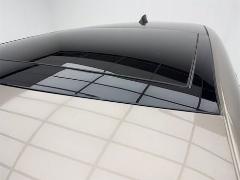 Used 2021 Land Rover Range Rover Evoque R-Dynamic SE image 13