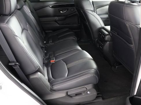 Used 2023 Honda Pilot Touring image 25