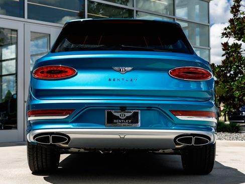New 2025 Bentley Bentayga Extended Wheelbase image 21