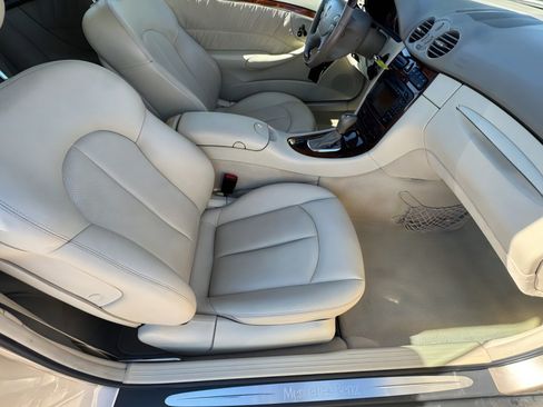 Used 2004 Mercedes-Benz CLK 320 Cabriolet 3.2L image 9