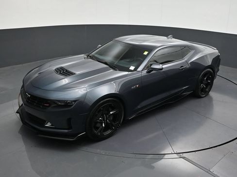 Used 2022 Chevrolet Camaro LT w/ RS Package RWD image 19