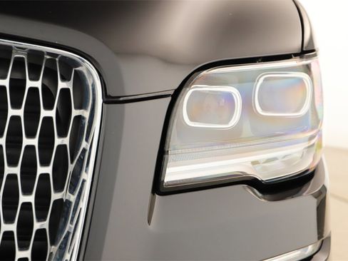 Used 2024 Lincoln Navigator Reserve image 35