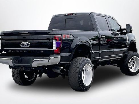Used 2017 Ford F250 Lariat w/ Lariat Ultimate Package AWD/4WD image 5