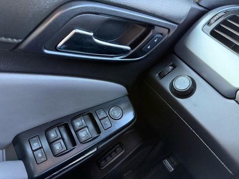 Used 2017 Chevrolet Tahoe LT image 28