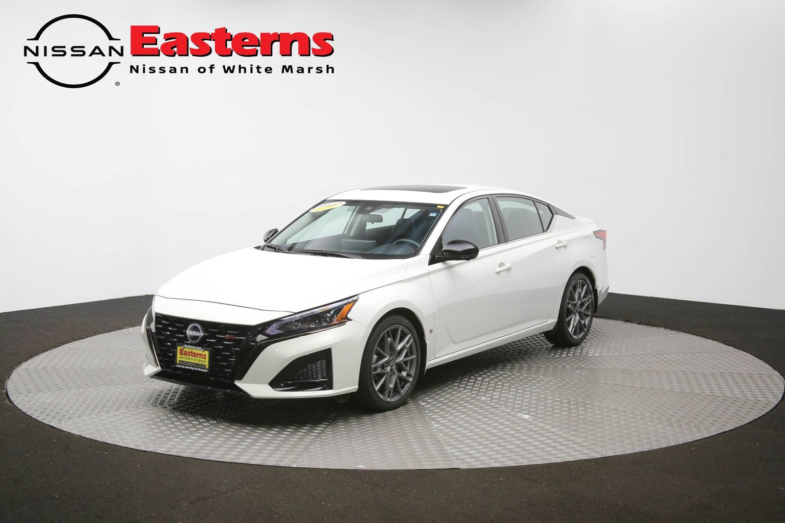 Used 2023 Nissan Altima 2.0 SR FWD image 54