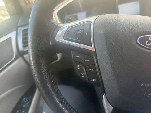 Used 2017 Ford Fusion SE w/ Fusion SE Technology Package AWD/4WD image 15