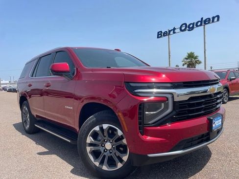 Used 2025 Chevrolet Tahoe LS RWD image 1