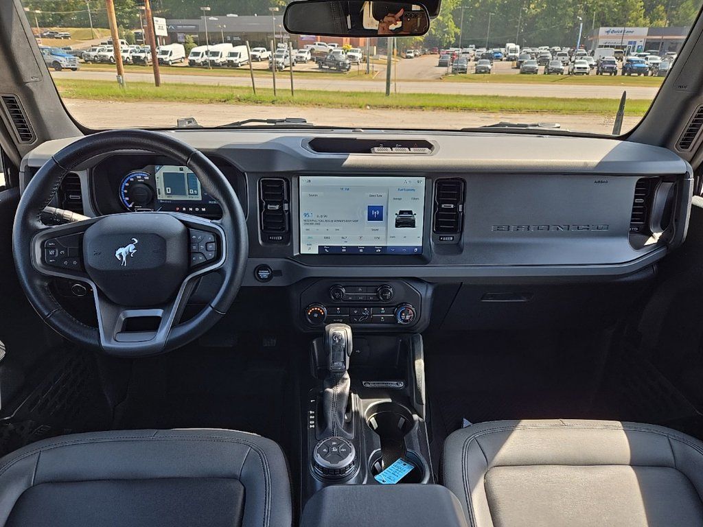 Used 2024 Ford Bronco Big Bend AWD/4WD image 3