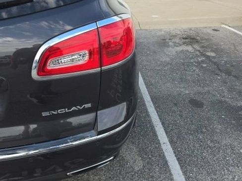 Used 2015 Buick Enclave Leather FWD image 11