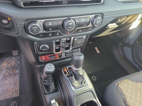 New 2026 Jeep Gladiator Mojave AWD/4WD image 18