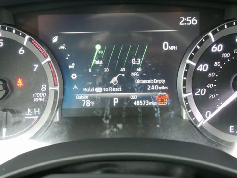 Used 2024 Toyota Highlander XLE image 23