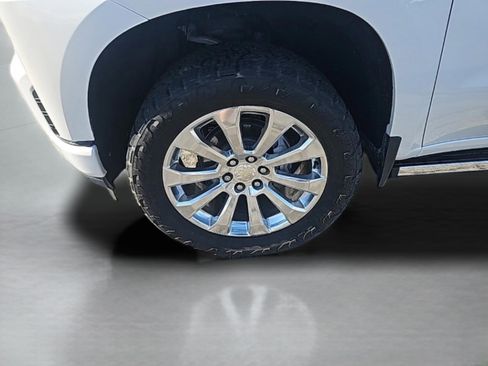 Used 2020 Chevrolet Silverado 1500 High Country w/ Technology Package image 7