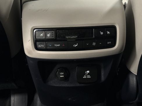 Used 2024 Hyundai Palisade Calligraphy image 31