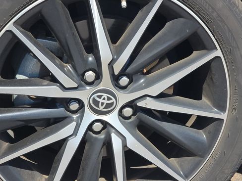 Used 2024 Toyota Camry SE AWD/4WD image 30