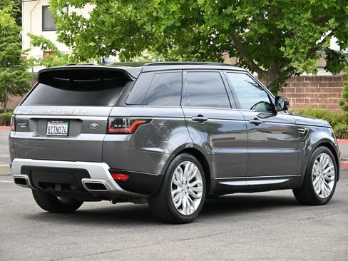 Used 2018 Land Rover Range Rover Sport HSE AWD/4WD image 7