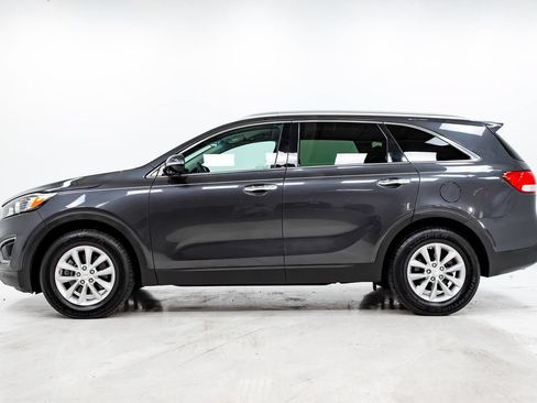 Used 2016 Kia Sorento FWD image 26