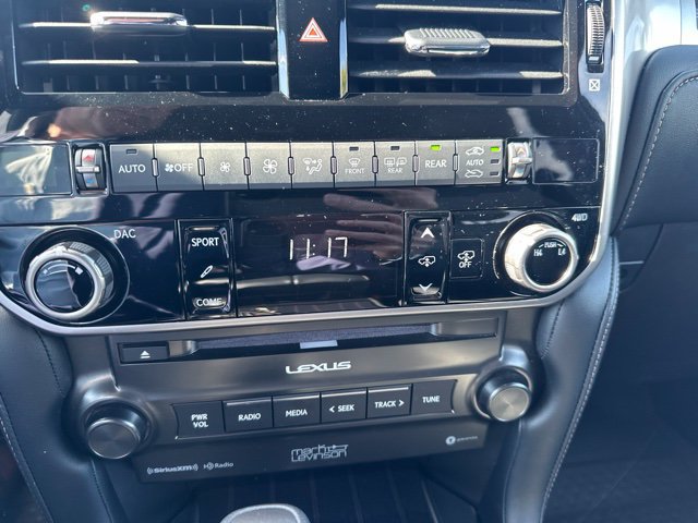 Used 2023 Lexus GX 460 Luxury w/ Sport Design Package AWD/4WD image 11