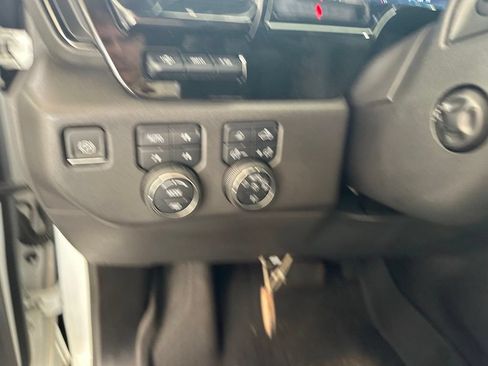 Used 2022 Chevrolet Silverado 1500 ZR2 w/ Technology Package AWD/4WD image 19