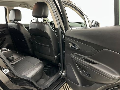 Certified 2022 Buick Encore Preferred w/ Safety Package II image 40