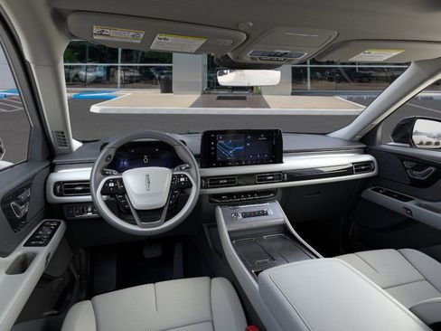 New 2026 Lincoln Aviator 2WD image 9