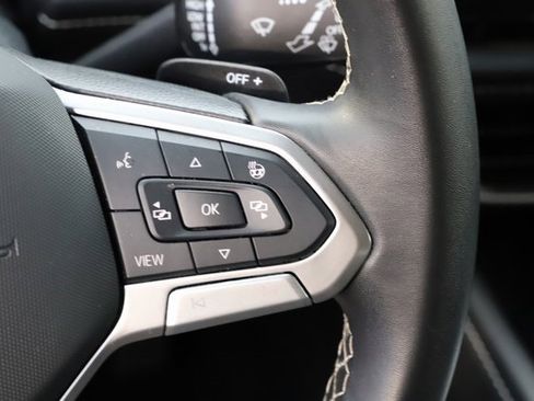 Used 2025 Volkswagen Atlas Cross Sport SE image 26