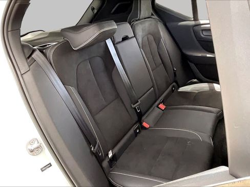 Used 2023 Volvo XC40 Recharge Ultimate AWD/4WD image 18