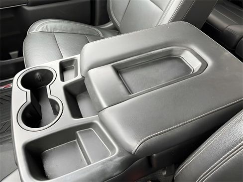 Used 2020 Chevrolet Silverado 2500 LTZ image 23