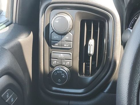 Certified 2020 Chevrolet Silverado 1500 Custom w/ Custom Value Package AWD/4WD image 18