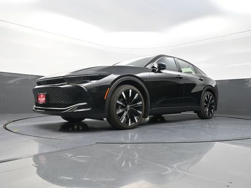 New 2026 Toyota Crown Platinum AWD/4WD image 9