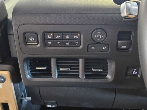 Used 2024 Chevrolet Brightdrop 400 w/ Commercial Equipment Package image 25